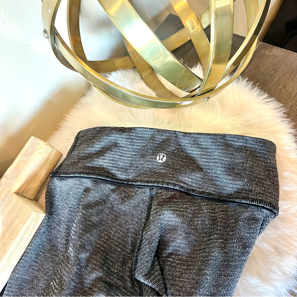 Lululemon mid rise full length heather gray leggings #93 - Picture 2 of 2
